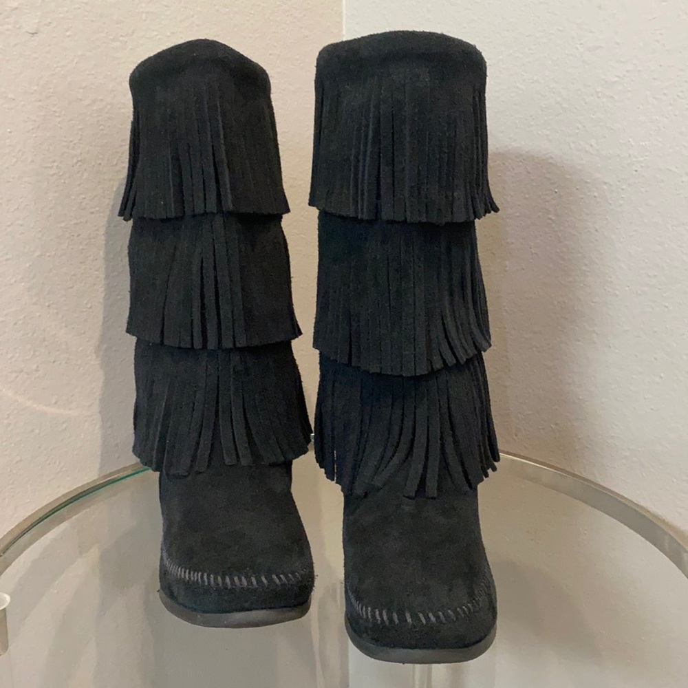 Minnetonka black 3-Layer Fringe Boot